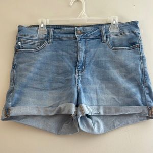 Judy Blue denim shorts